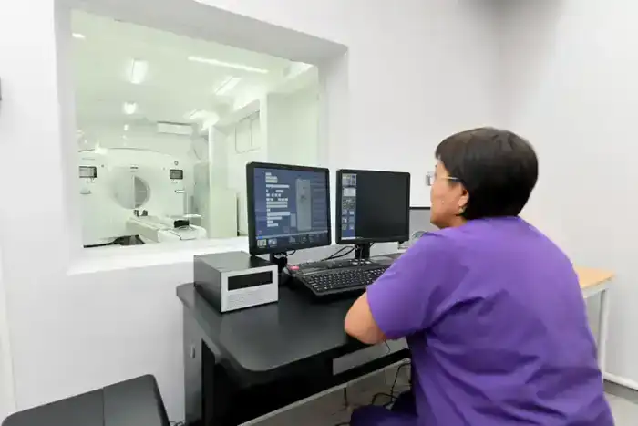 Центр ядерной медицины и онкологии в Семее оснащен современным медицинским оборудованием (9)