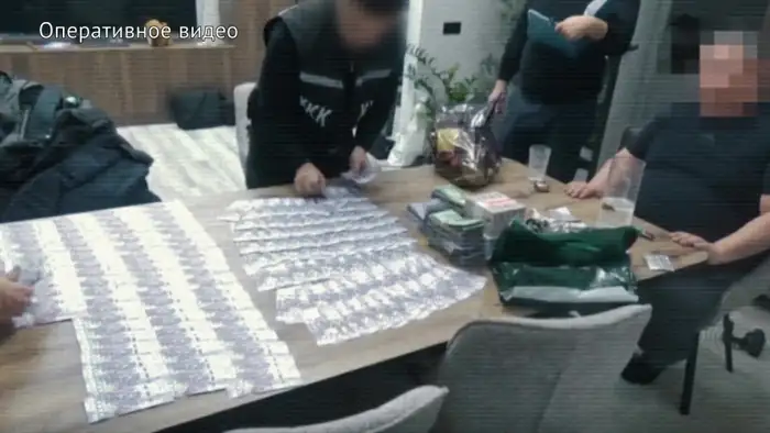 Казахстан: Перемены в Конституции и аресты чиновников на фоне теплой погоды