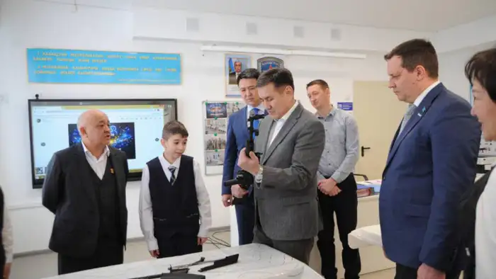 Казахстанские чиновники в январе: от детективов до автоматов — как меняется подход к управлению в новом году