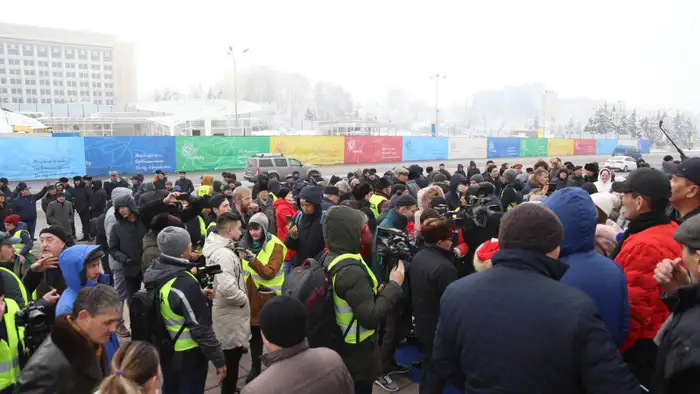 Казахстан рассматривает изменения в конституции: акцент на право на мирные собрания