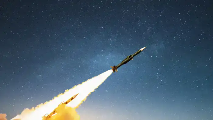 Северная Корея усиливает военные провокации: запуск ракет в сторону Японского моря вызывает обеспокоенность в регионе