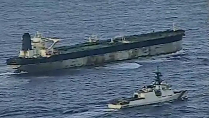 Вертолёты над морем: захват российского танкера у берегов США