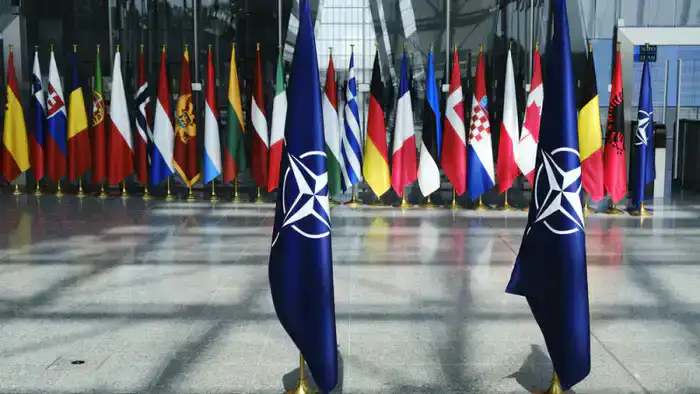 НАТО на грани: Европа против США в трансатлантическом кризисе