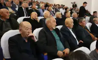 Обсуждение социально-экономических вопросов и сельского хозяйства на встрече Ербола Карашукеева с жителями района Т. Рыскулова