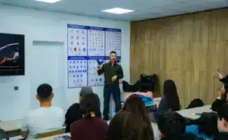 В Астане прошло мероприятие по детской дорожной безопасности для будущих водителей