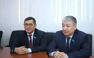 Аким Мангистауской области Нурдаулет Килыбай встретился с сенаторами для обсуждения региональных проектов
