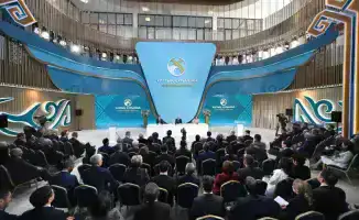 Казахстан: Президент Токаев подчеркивает важность инвестиций в образование и технологии на V заседании Национального курултая