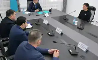 Аким области Асаин Байханов провел личный прием граждан в Павлодаре