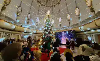 Новогодняя ёлка в Алматы: чудеса для 400 детей!