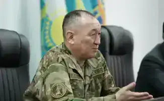 Обсуждение военно-патриотического воспитания молодежи в Кызылординской области во время визита министра обороны Казахстана