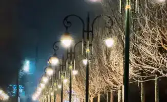 Пешеходный бульвар на улице Пушкина в Алматы