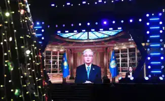 Сообщество Актобе объединяется в праздновании Нового года на главной площади города