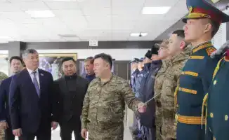 Визит депутатов Мажилиса к военнослужащим Национальной гвардии: обсуждение законопроектов и их влияние на призывников