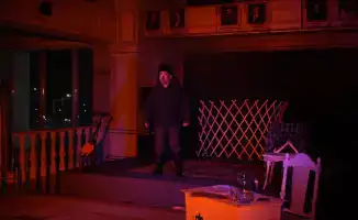 Моноспектакль «Мұқағали» в Жетісу: дань уважения 95-летию поэта Мукагали Макатаева