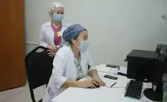 Аким Мангистауской области посетил пострадавших в ДТП в Бейнеуском районе