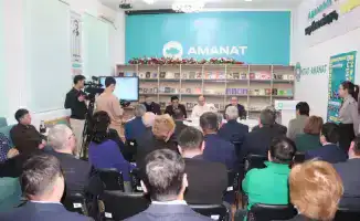 В Усть-Каменогорске встреча депутата Ерлана Саирова с интеллигенцией: влияние на социально-экономические реформы