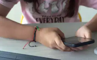 Казахстанский депутат предлагает ограничить доступ несовершеннолетних к социальным сетям