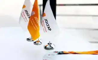 На курсах сварщиков в Астане 19-летняя Карина Баянтауова осваивает новую профессию в рамках проекта JOLTAP