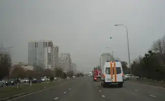 Шымкент: водители уступают дорогу экстренным службам