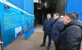 Аким Нурлыбек Налибаев поздравил коммунальщиков с наступающим Новым годом