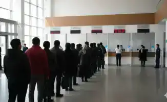 На V заседании Национального курултая в Кызылорде Президент Казахстана Касым-Жомарт Токаев заявил о росте иммиграционного мошенничества, подчеркнув необходимость принятия мер для защиты граждан от афер. Он отметил, что проблема требует внимания и активных