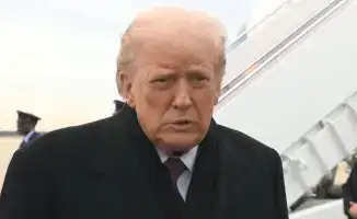 Президент США Дональд Трамп объявил о введении 25-процентных пошлин против всех стран, ведущих торговлю с Ираном. Об этом он написал в соцсети.