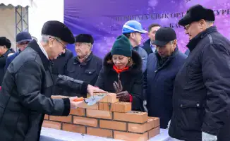 В Шымкенте дан старт строительству нового перинатального центра и инклюзивного спорткомплекса, что станет значимым шагом в улучшении социальной инфраструктуры города. Новый перинатальный центр на 200 коек обеспечит качественную медицинскую помощь будущим 