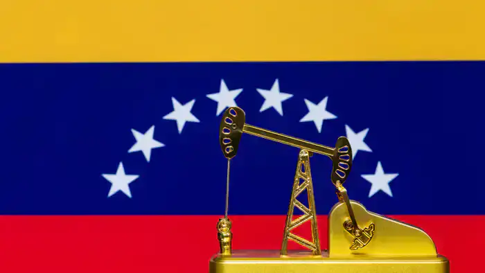 Соглашение о передаче нефти Венесуэлой США: экономические последствия для населения и социальные изменения