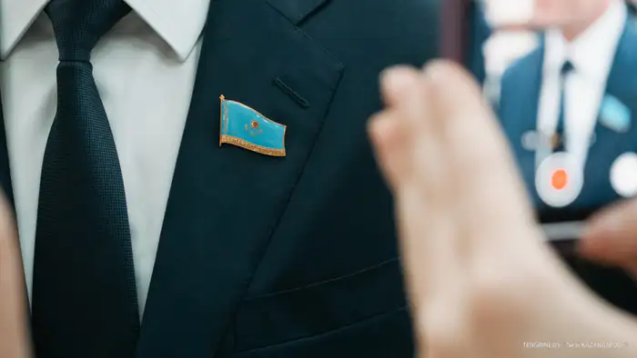 Депутаты Казахстана: финансовый урожай 2023 года – 528 миллионов тенге в общей копилке