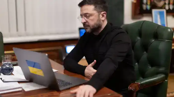 Зеленский обсудил с сенаторами США ужесточение санкций против России