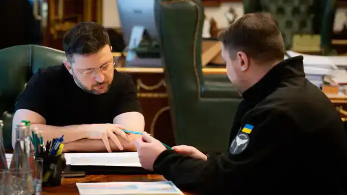 Зеленский предложил Буданову возглавить офис президента Украины