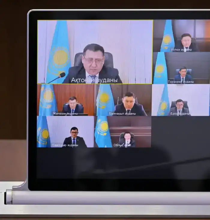 В акимате Павлодарской области обсудили реализацию проектов цифровизации в региональной экономике (7)