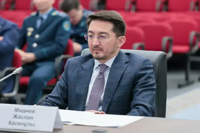 Совещание в МВД: акцент на цифровизации и внедрении ИИ для повышения общественной безопасности