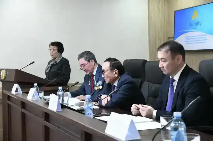 В Совете ветеранов столичного района Алматы отчитались о работе за пять лет (10)