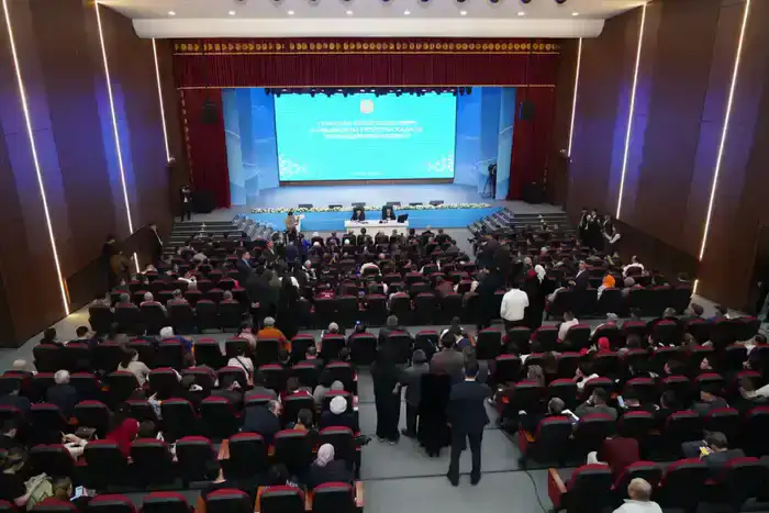 НУРАЛХАН КУШЕРОВ ВСТРЕТИЛСЯ С ЖИТЕЛЯМИ ГОРОДА ТУРКЕСТАНА И ОБСУДИЛ АКТУАЛЬНЫЕ ВОПРОСЫ (6)