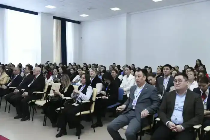 «Искусственный интеллект: навыки, направление, ориентация на будущее»: республиканский семинар прошел в Астане (6)