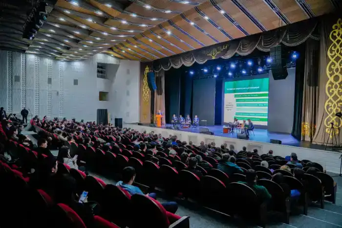 В Астане проходят обсуждения по улучшению экологической ситуации в городе