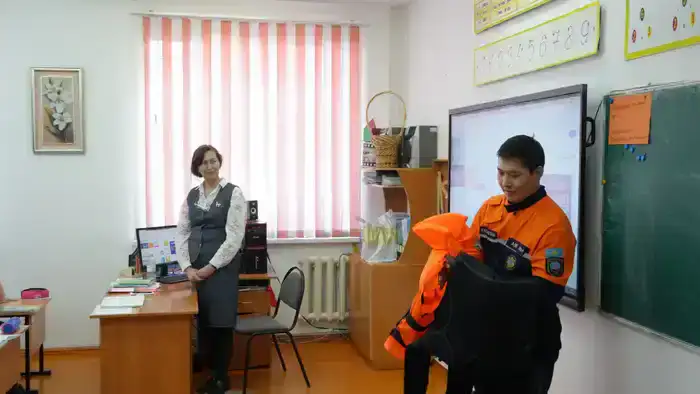 Формируя культуру безопасности: спасатели МЧС проводят уроки и дни открытых дверей (3)