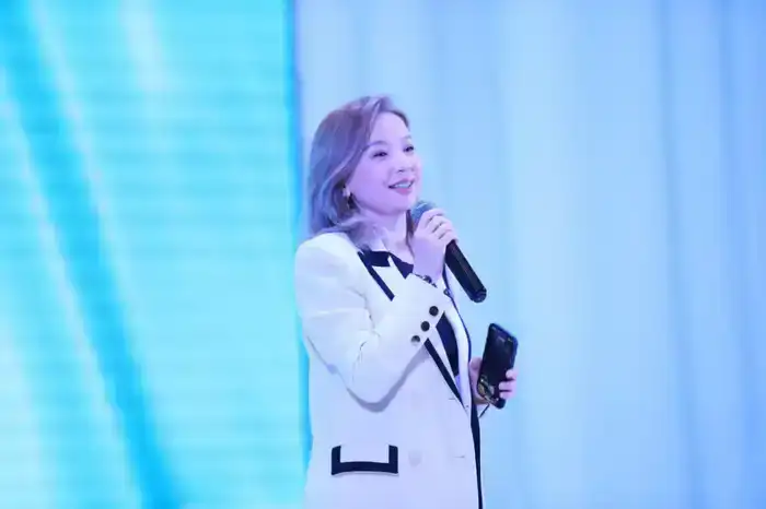 Новая Конституция поддерживает созидательность и инновации (8)