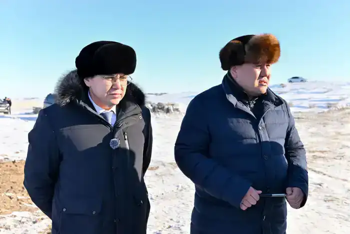 В селе Кенгирбай би Абайского района проводится реконструкция системы водопровода (4)