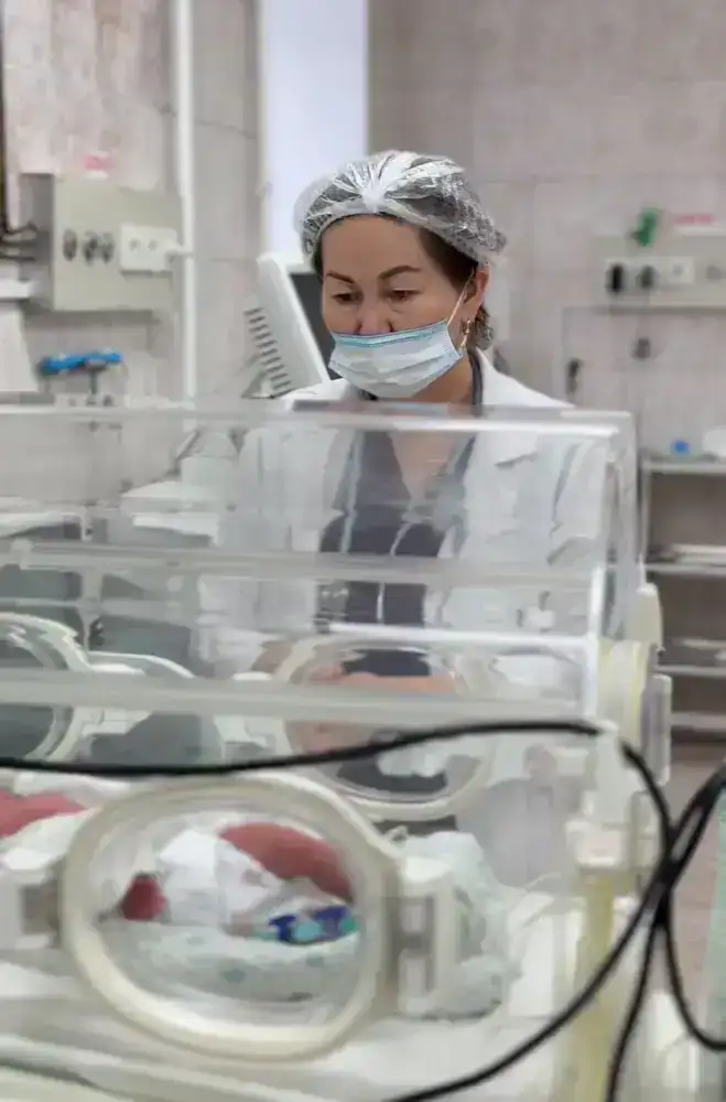 В Алматы спасли новорожденную весом 730 граммов после 28 дней в реанимации