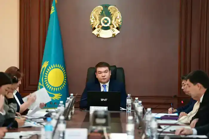 В Министерстве энергетики обсудили новые подходы к нормированию труда в нефтегазовой отрасли (7)