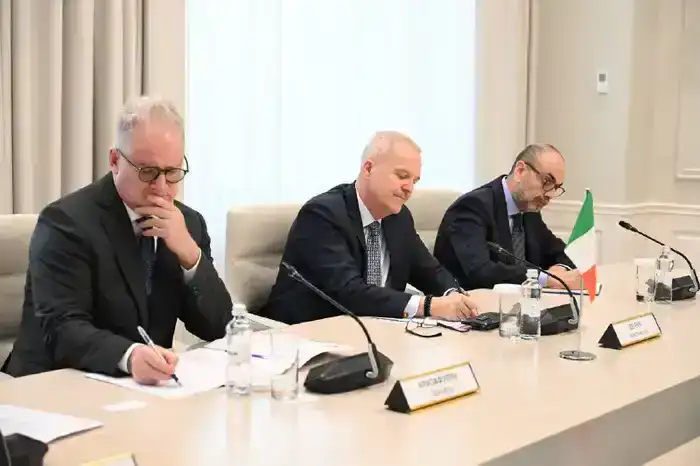 Аким Алматы обсудил перспективы сотрудничества с послом Италии (2)