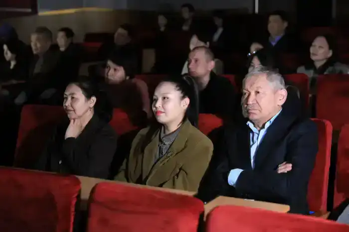 Таза Қазақстан: Прошел показ экологического документального фильма «Топырақтың алты дюймі» (5)