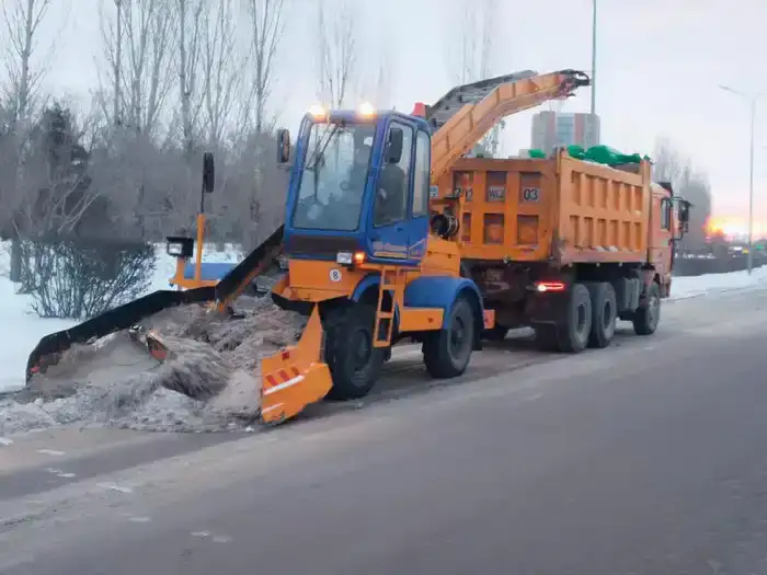 Более 30 тысяч кубометров снега вывезли из Астаны за ночь (10)