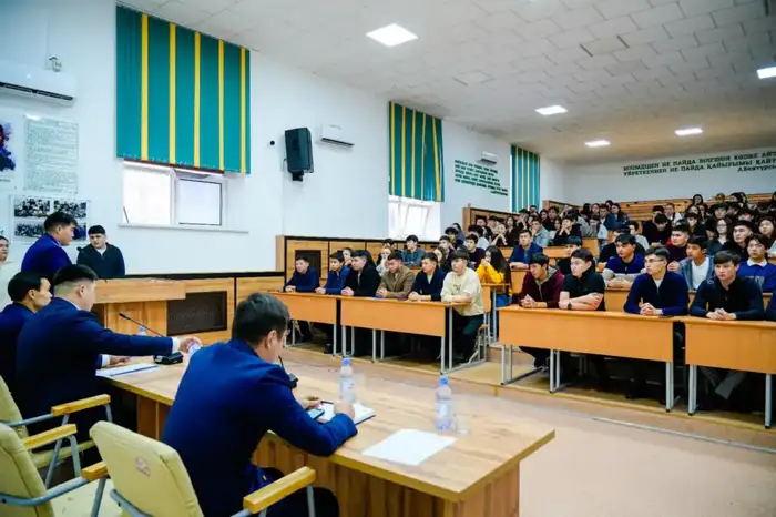 Учебный судебный процесс о сталкинге для студентов Университета Есиль