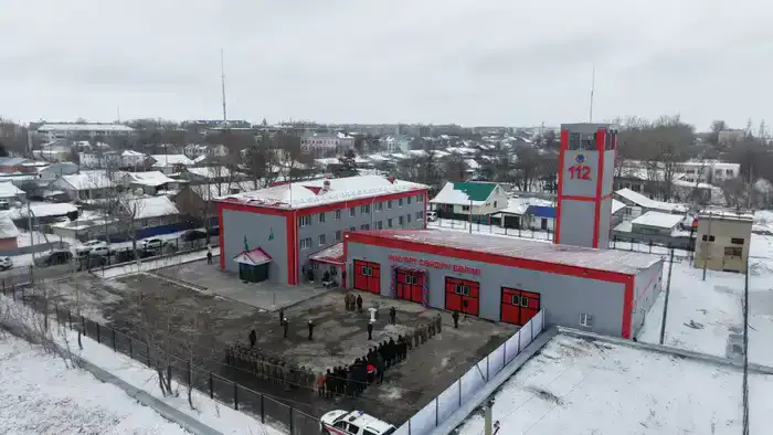 Глава МЧС вручил спасателям Актюбинской области ключи от новой техники (10)