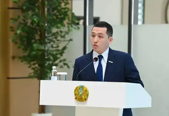 Состоялась встреча экспертов на тему: «Народная Конституция - сильное государство» (7)