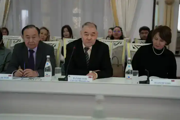 В Астане обсудили переход к Курултаю и новые политические институты в рамках конституционной реформы 2026 года (4)