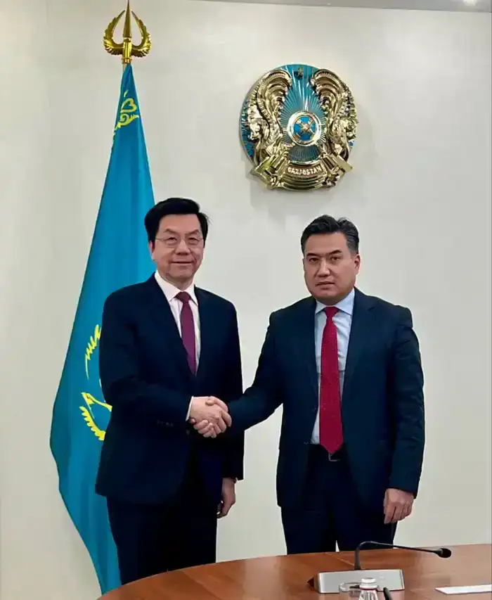 В Минтруда обсудили вопросы создания национальной платформы по адаптации кадров к искусственному интеллекту (3)